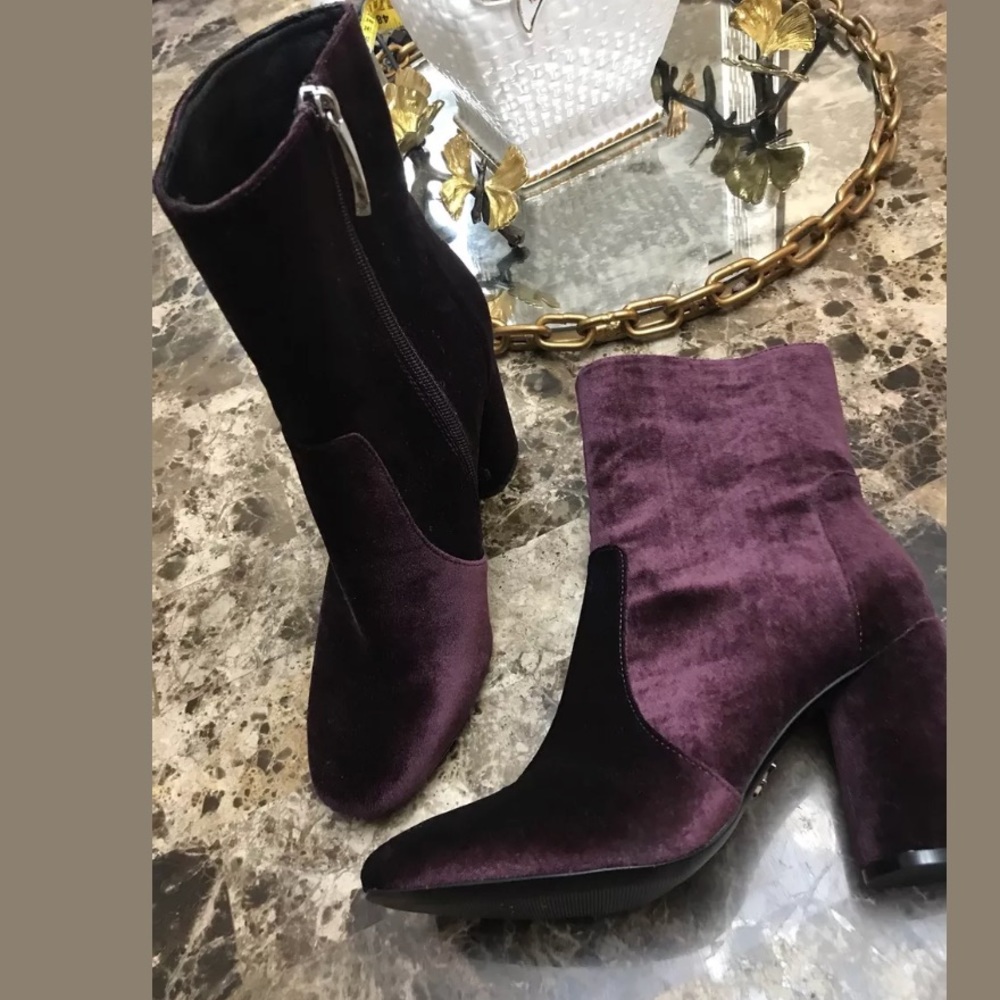Donna Karan New York Alley Bootie CORDOVAN VELVET - Picture 3 of 8